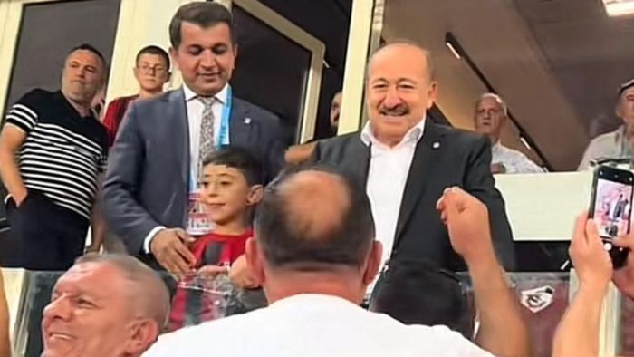 Taraftarların Memik Yılmaz sevgisi